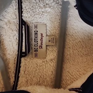 BRAND NEW B.C. Heritage Men's XL lined quarter zip up.